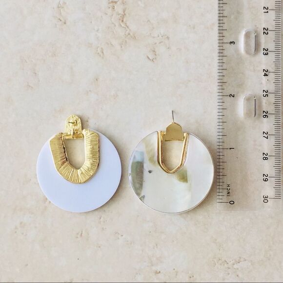 Shell Gold Open Circle Acetate Drop Earrings NWT - Picture 4 of 8